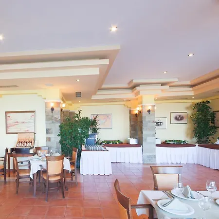 Aparthotel Saint Nicholas 4*