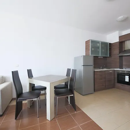 Saint Nicholas Aparthotel 4*