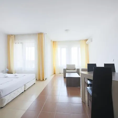 Saint Nicholas Aparthotel Chernomorets