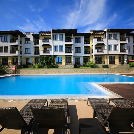 Aparthotel Saint Nicholas 4*