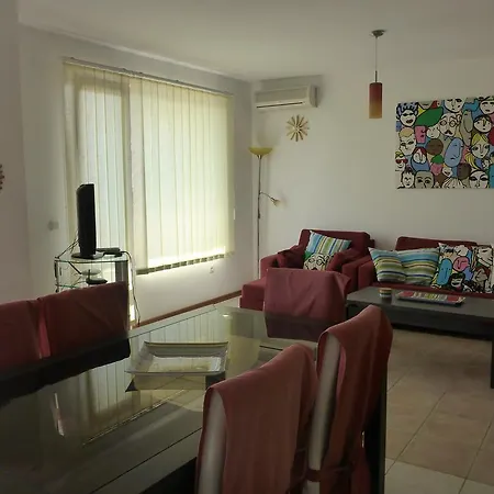 Saint Nicholas Aparthotel Chernomorets